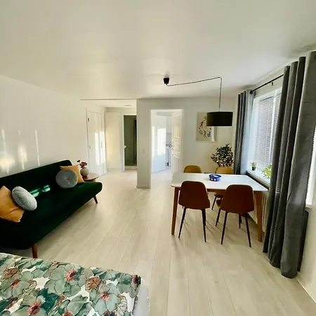 300 Meter Walk To Lego House - 50m2 Cozy - Unit D ビルン