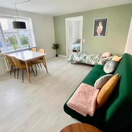 300 Meter Walk To Lego House - 50m2 Cozy - Unit D アパート ビルン